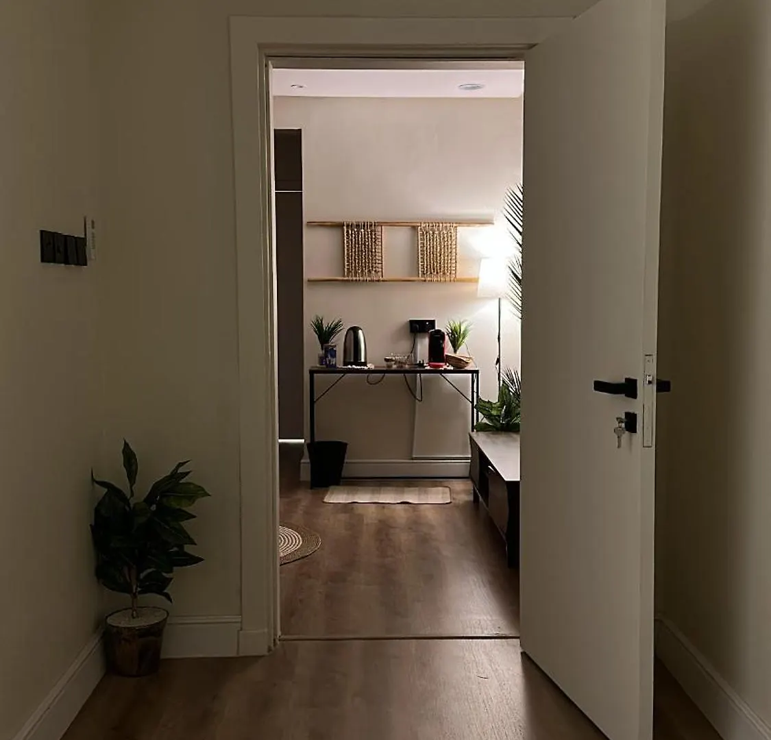 Apartment شقة بغرفة نوم وصالة في حي حطين Riyadh
