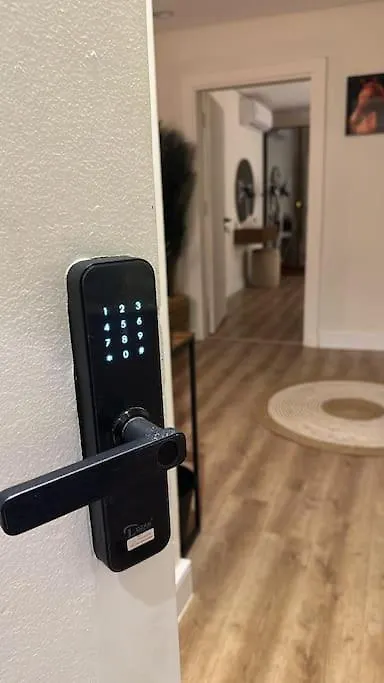 Apartment شقة بغرفة نوم وصالة في حي حطين Riyadh